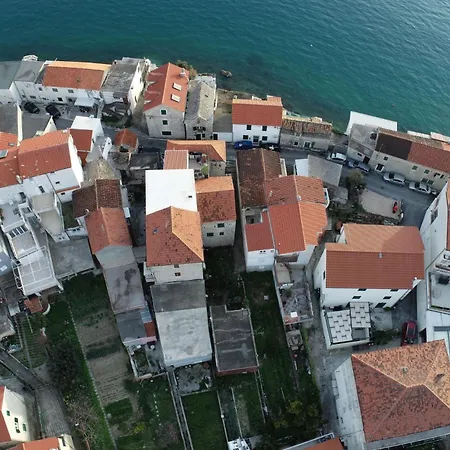 Luxury Beachside Stobrec, 30m To Pebble Beach, Restaurants, Center Of Stobrec Appartement