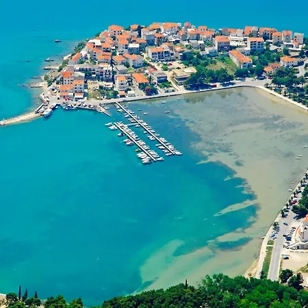 Luxury Beachside Stobrec, 30m To Pebble Beach, Restaurants, Center Of Stobrec Apartmán