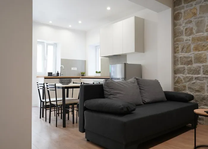 Apartment Luxury Beachside Stobrec, 30m To Pebble Beach, Restaurants, Center Of Stobrec *