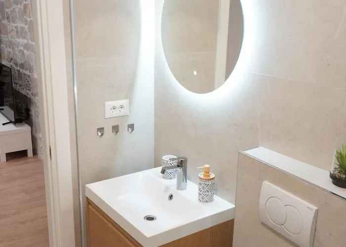 Luxury Beachside Stobrec, 30m To Pebble Beach, Restaurants, Center Of Stobrec Apartment *