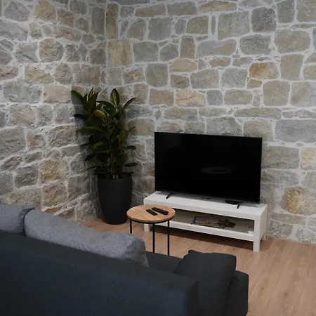 Apartment Luxury Beachside Stobrec, 30m To Pebble Beach, Restaurants, Center Of Stobrec *